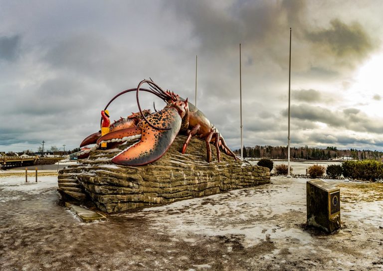 Giant lobster at the entrance of Shediac, New Brunswick